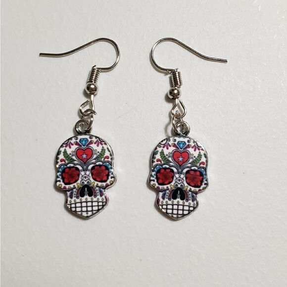 Handmade Halloween Day of the Dead Dia De Muertos skull earrings - Picture 1 of 2